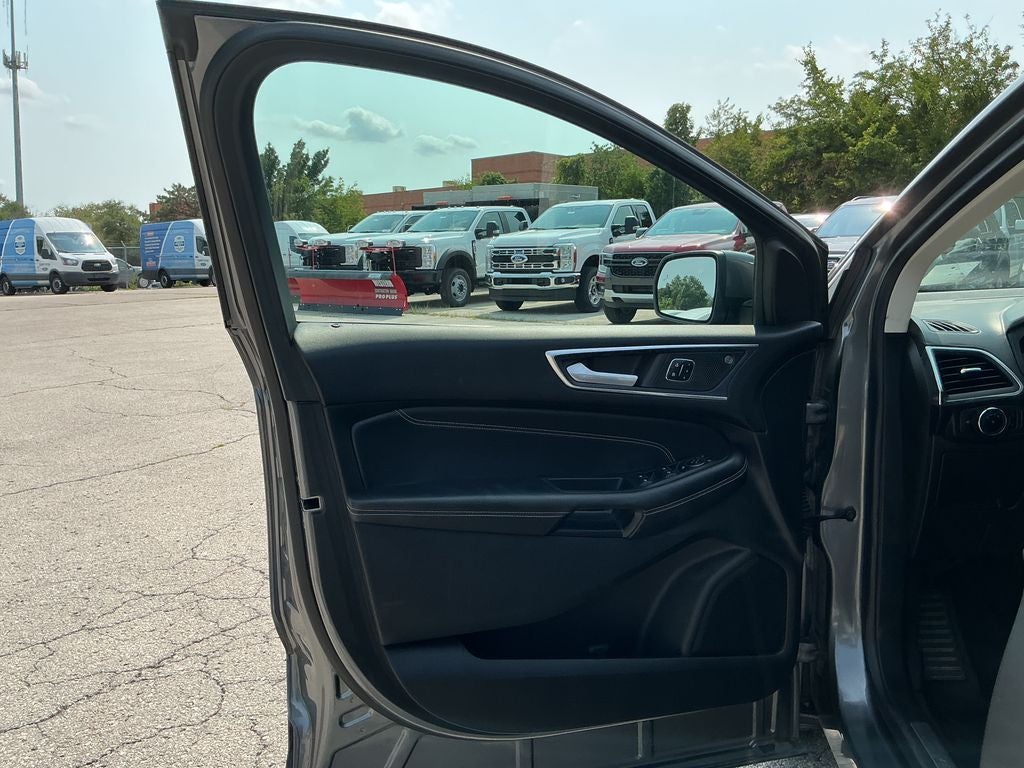 2023 Ford Edge Titanium