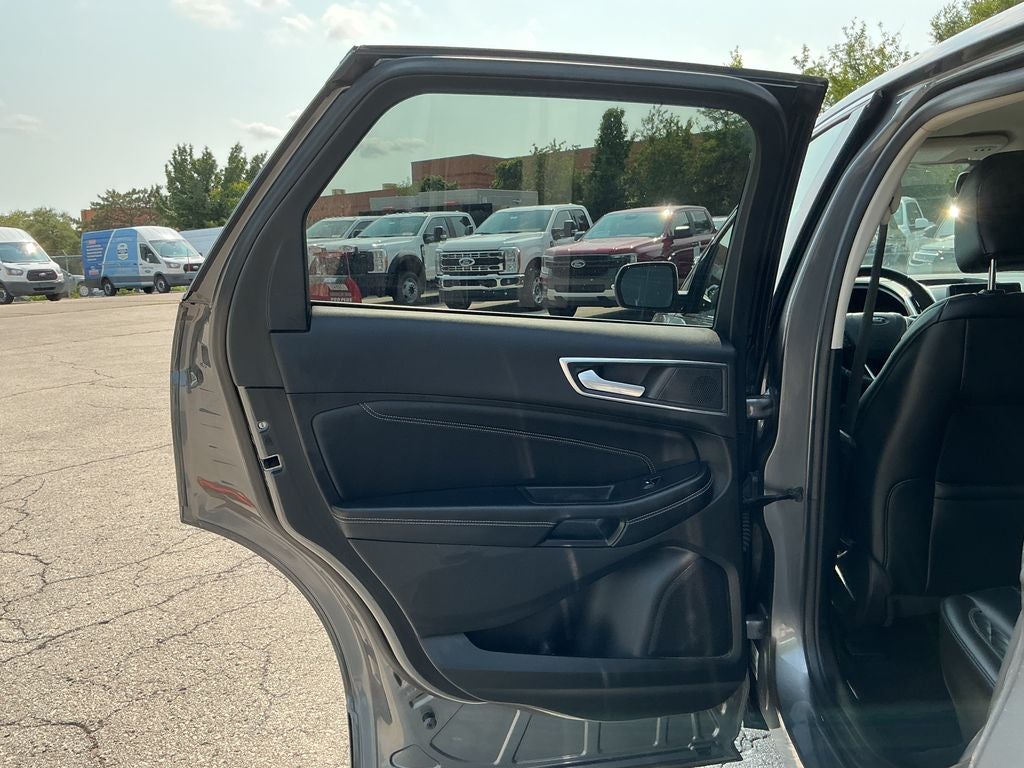 2023 Ford Edge Titanium