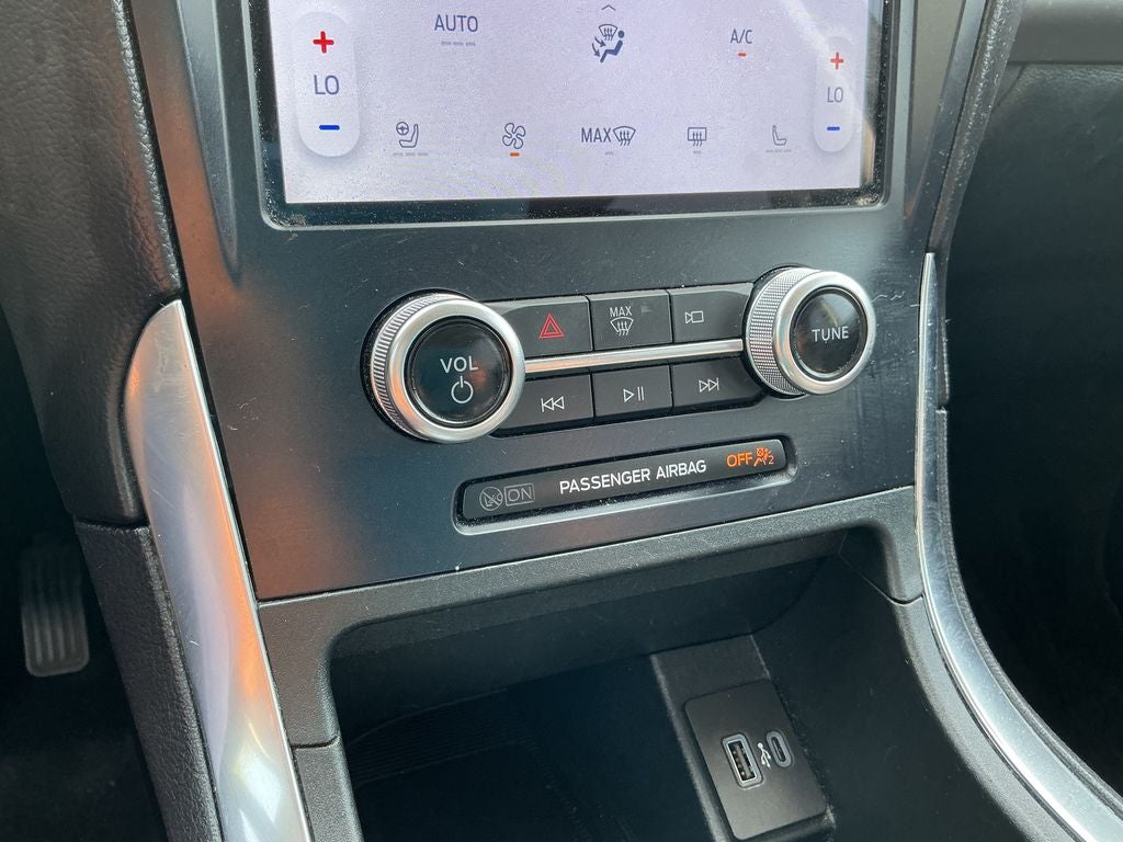 2023 Ford Edge Titanium