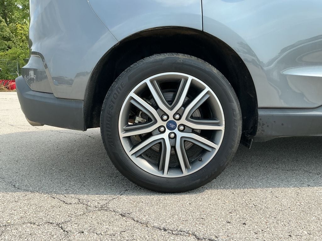 2022 Ford Edge Titanium