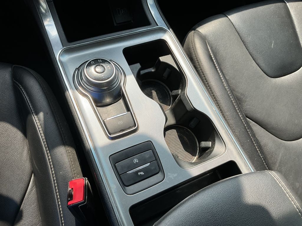 2022 Ford Edge Titanium