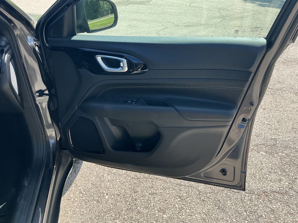 2023 Jeep Compass Altitude