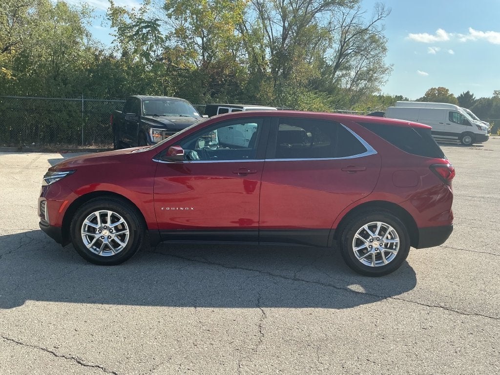 Used 2022 Chevrolet Equinox LT with VIN 3GNAXKEV1NL165248 for sale in Kansas City