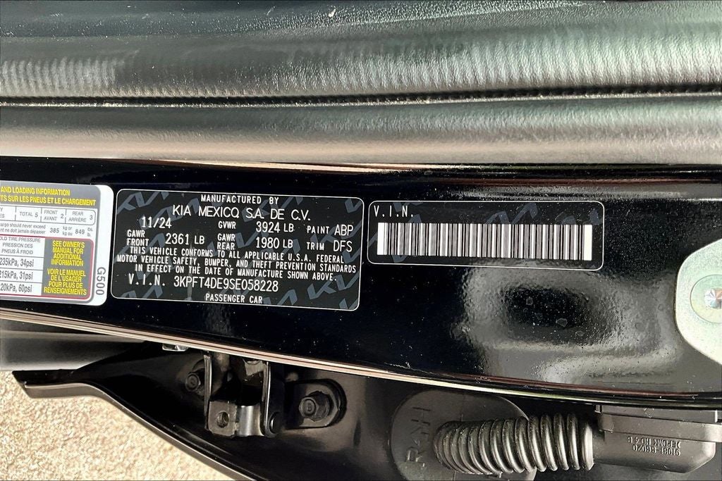 2025 Kia K4 LXS