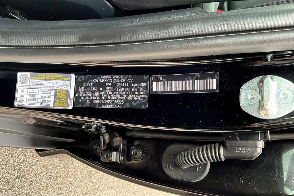 2025 Kia K4 LXS