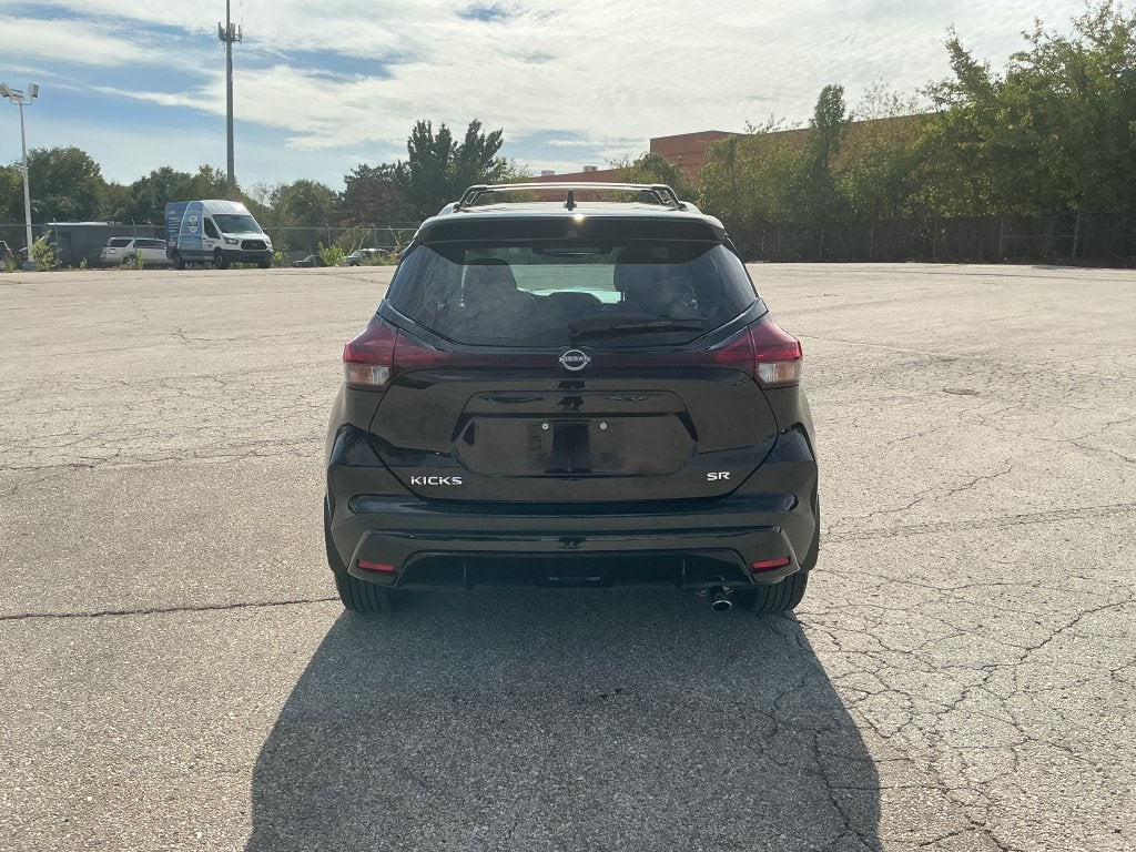 2023 Nissan Kicks SR