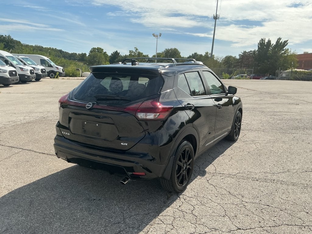 2023 Nissan Kicks SR