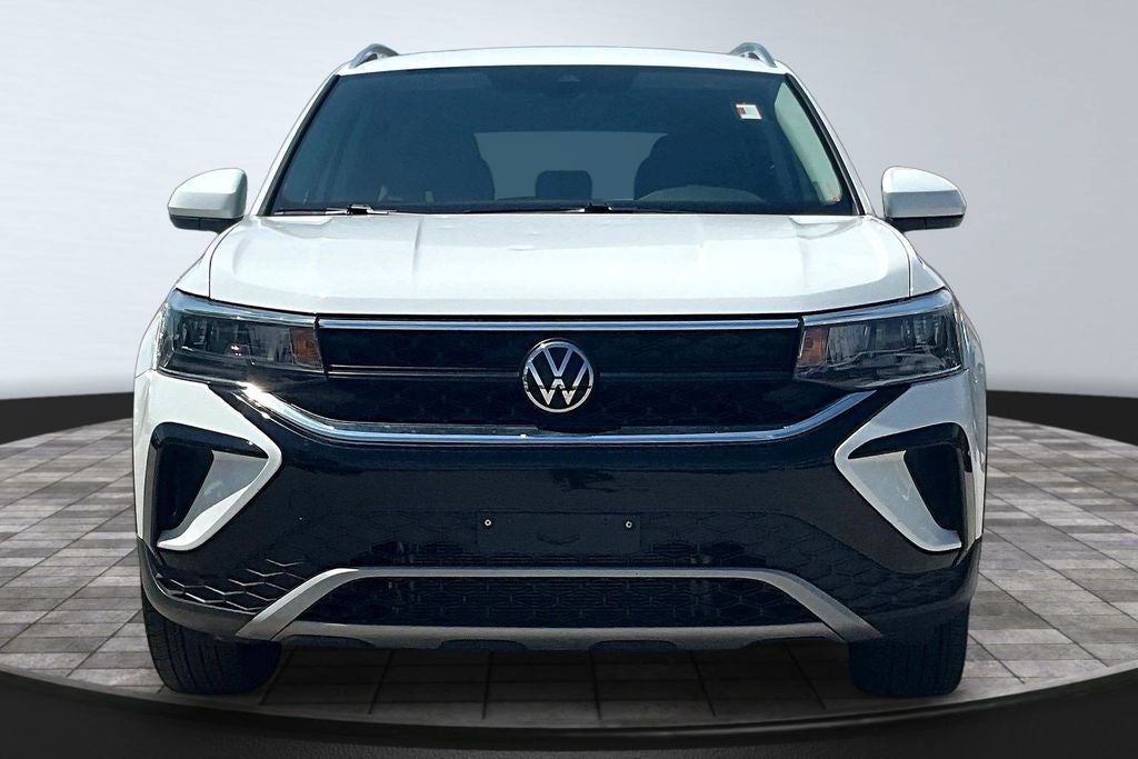 Used 2024 Volkswagen Taos SE with VIN 3VVSX7B25RM052702 for sale in Kansas City