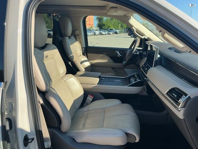 2023 Lincoln Navigator L Reserve
