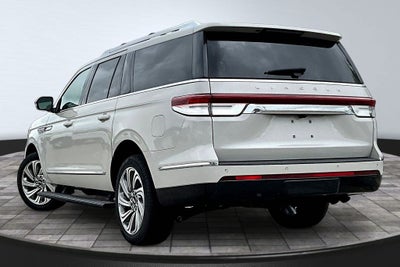 2023 Lincoln Navigator L Reserve