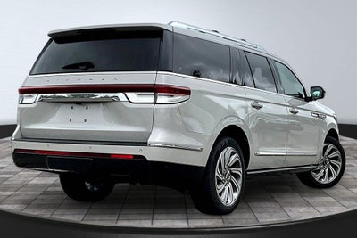 2023 Lincoln Navigator L Reserve
