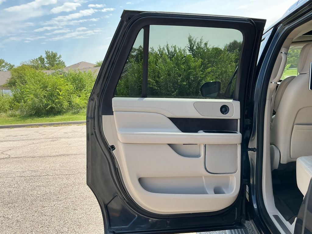2021 Lincoln Navigator L Reserve