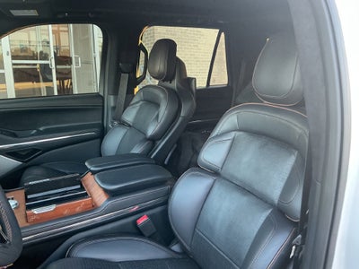 2025 Lincoln Navigator L Black Label