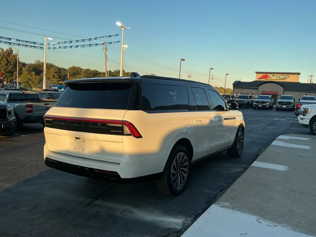 2025 Lincoln Navigator L Black Label