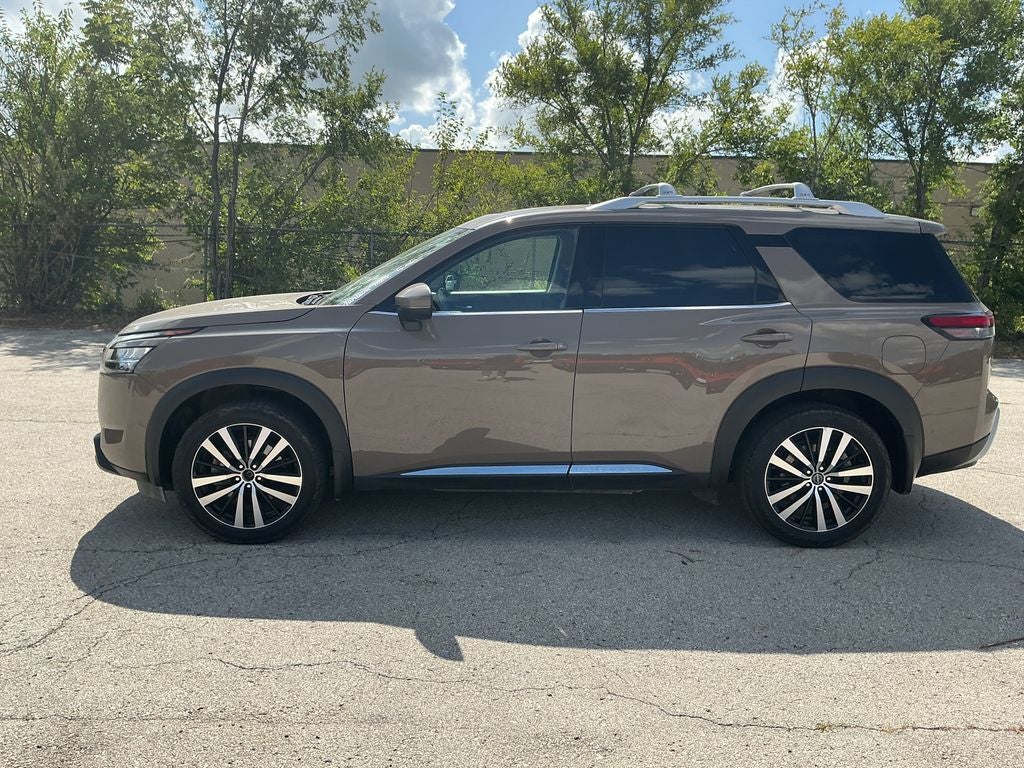 2023 Nissan Pathfinder Platinum
