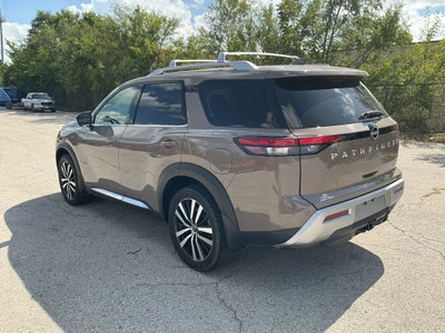 2023 Nissan Pathfinder Platinum