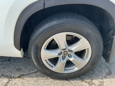 2022 Toyota Highlander Hybrid LE