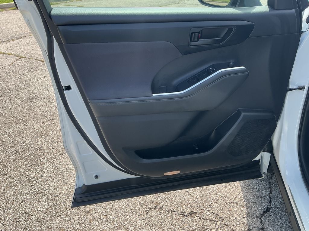 2022 Toyota Highlander Hybrid LE