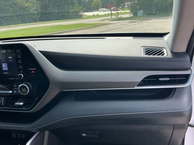 2022 Toyota Highlander Hybrid LE