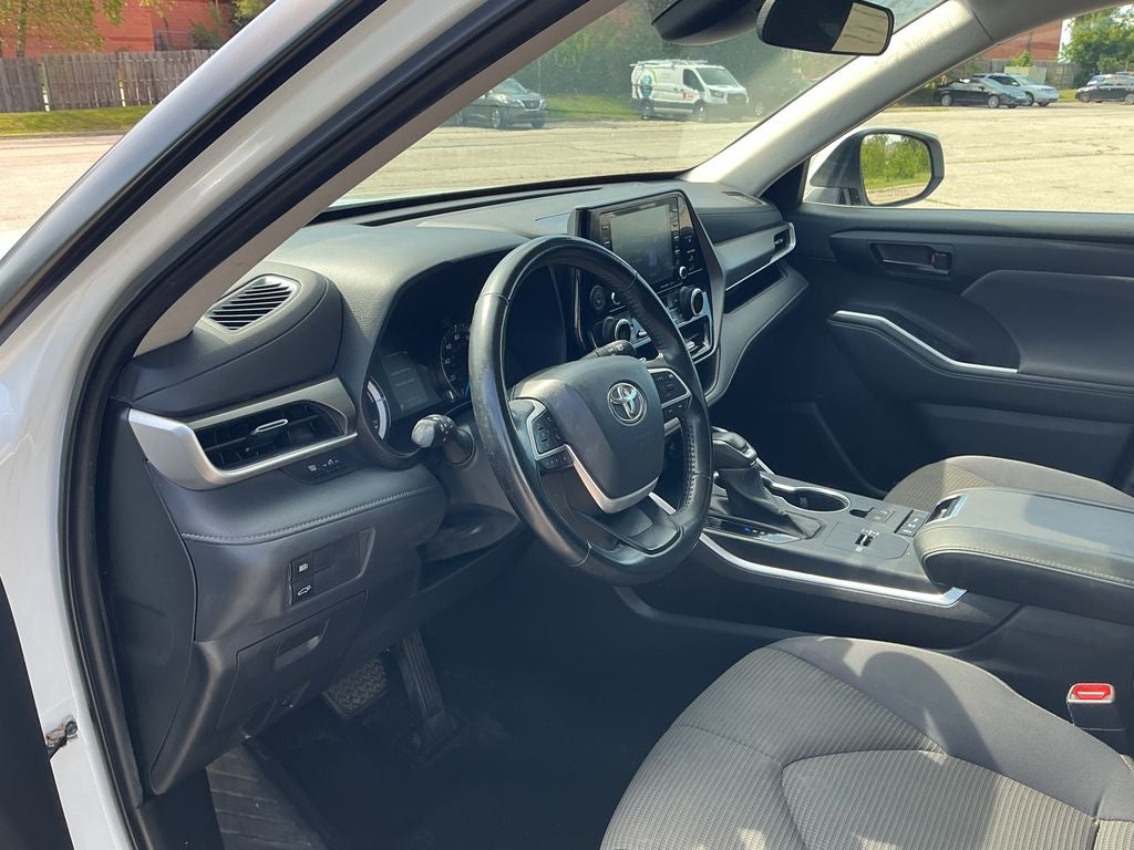2022 Toyota Highlander Hybrid LE