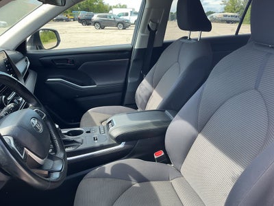 2022 Toyota Highlander Hybrid LE