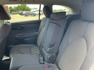 2022 Toyota Highlander Hybrid LE