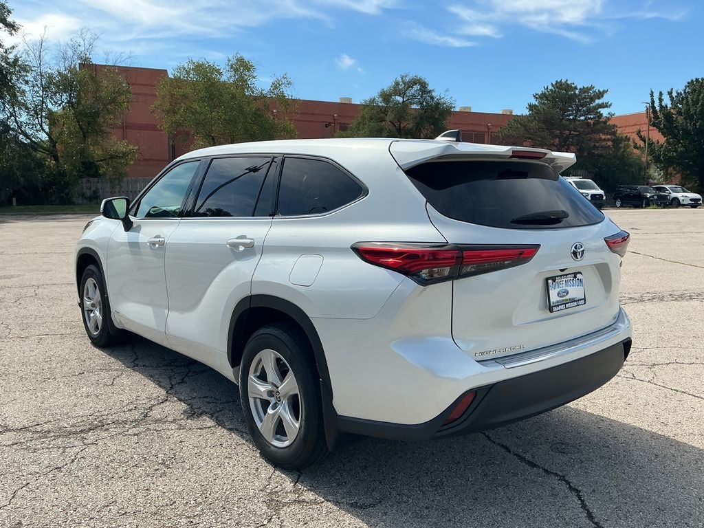 2022 Toyota Highlander Hybrid LE