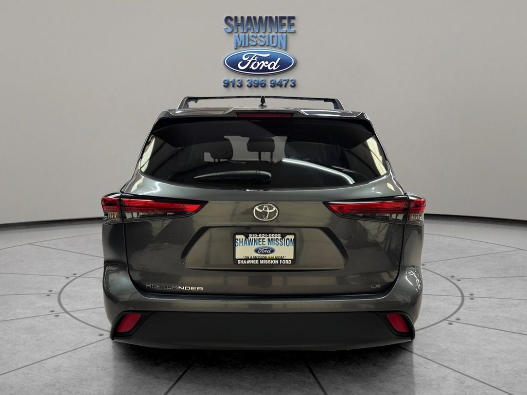 2023 Toyota Highlander LE