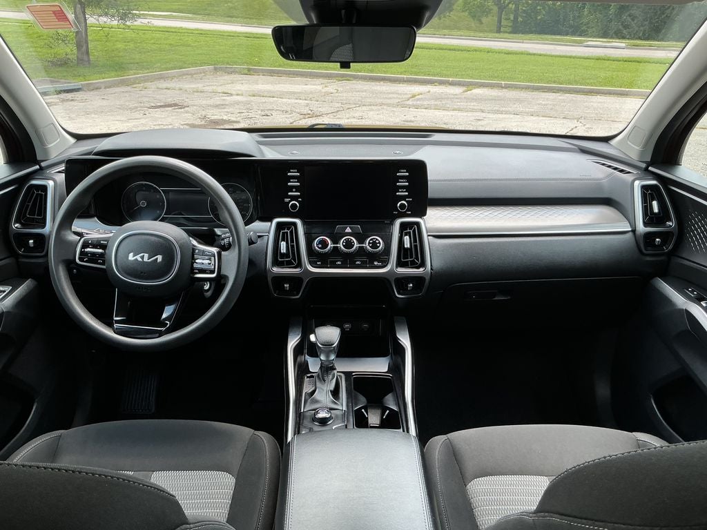 2023 Kia Sorento LX