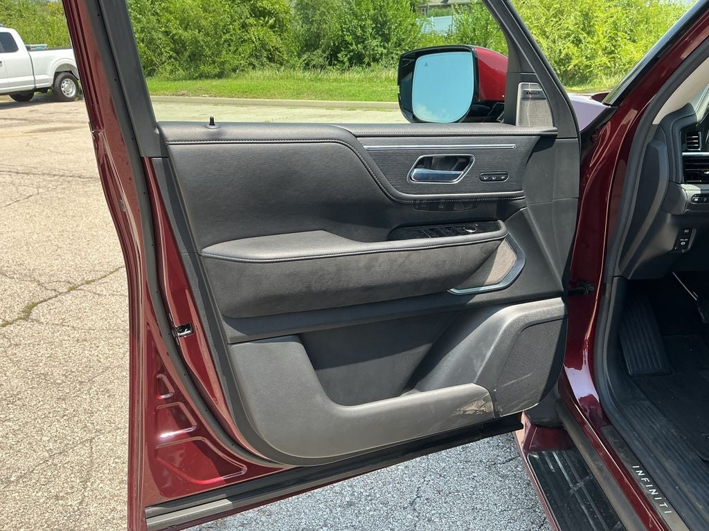 2025 INFINITI QX80 SENSORY