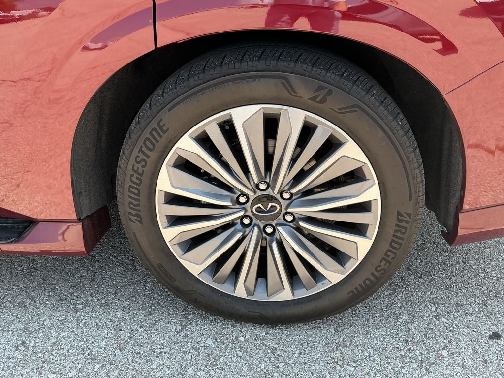 2025 INFINITI QX80 SENSORY