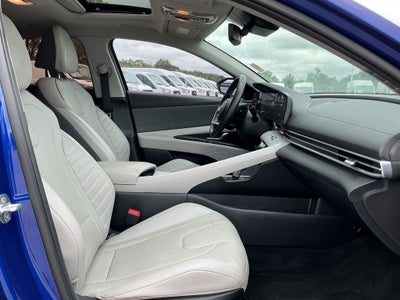 2022 Hyundai Elantra Limited