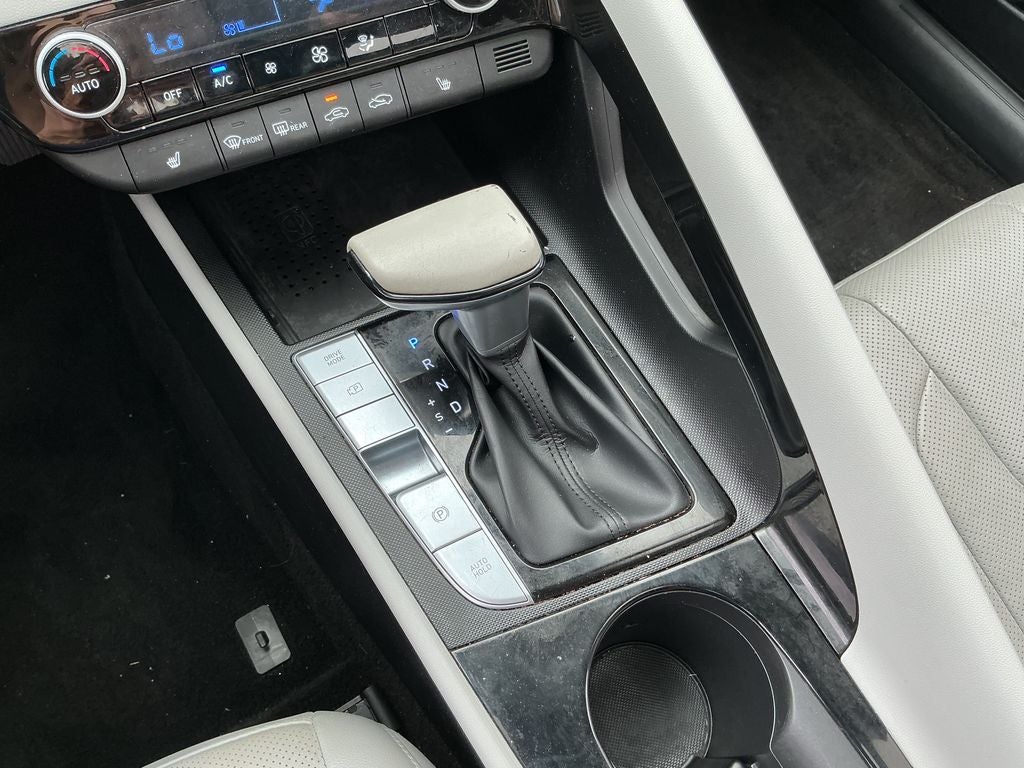 2022 Hyundai Elantra Limited