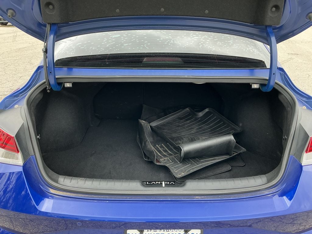 2022 Hyundai Elantra Limited